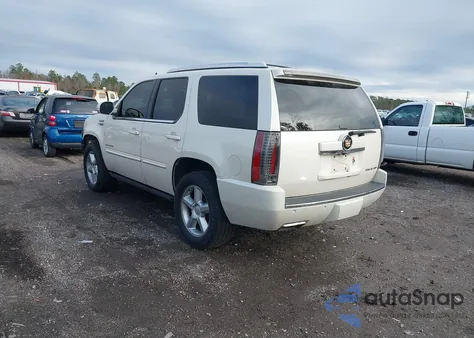 2013 Cadillac Escalade Premium z USA, uszkodzony, nr VIN 1GYS3CEF2DR318728